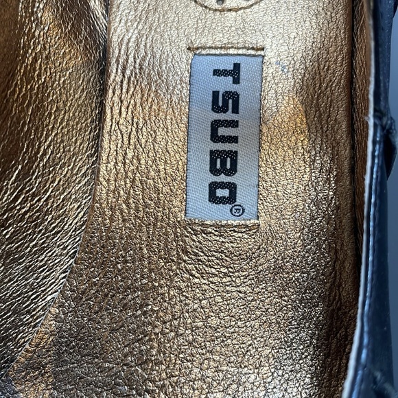 Tsubo Anush Pumps heels US8.5 black leather Velcro strap Mary Jane closed toe - Picture 2 of 11